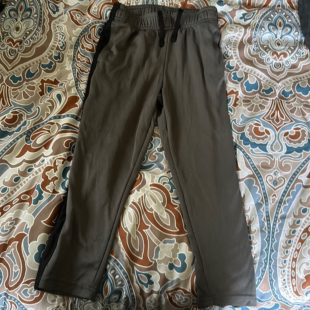 All in motion size 4/5 pants